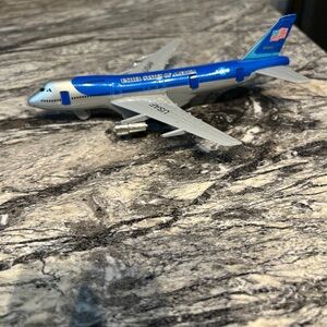 United States of America Blue and Silver Toy Airplane Pull Back action